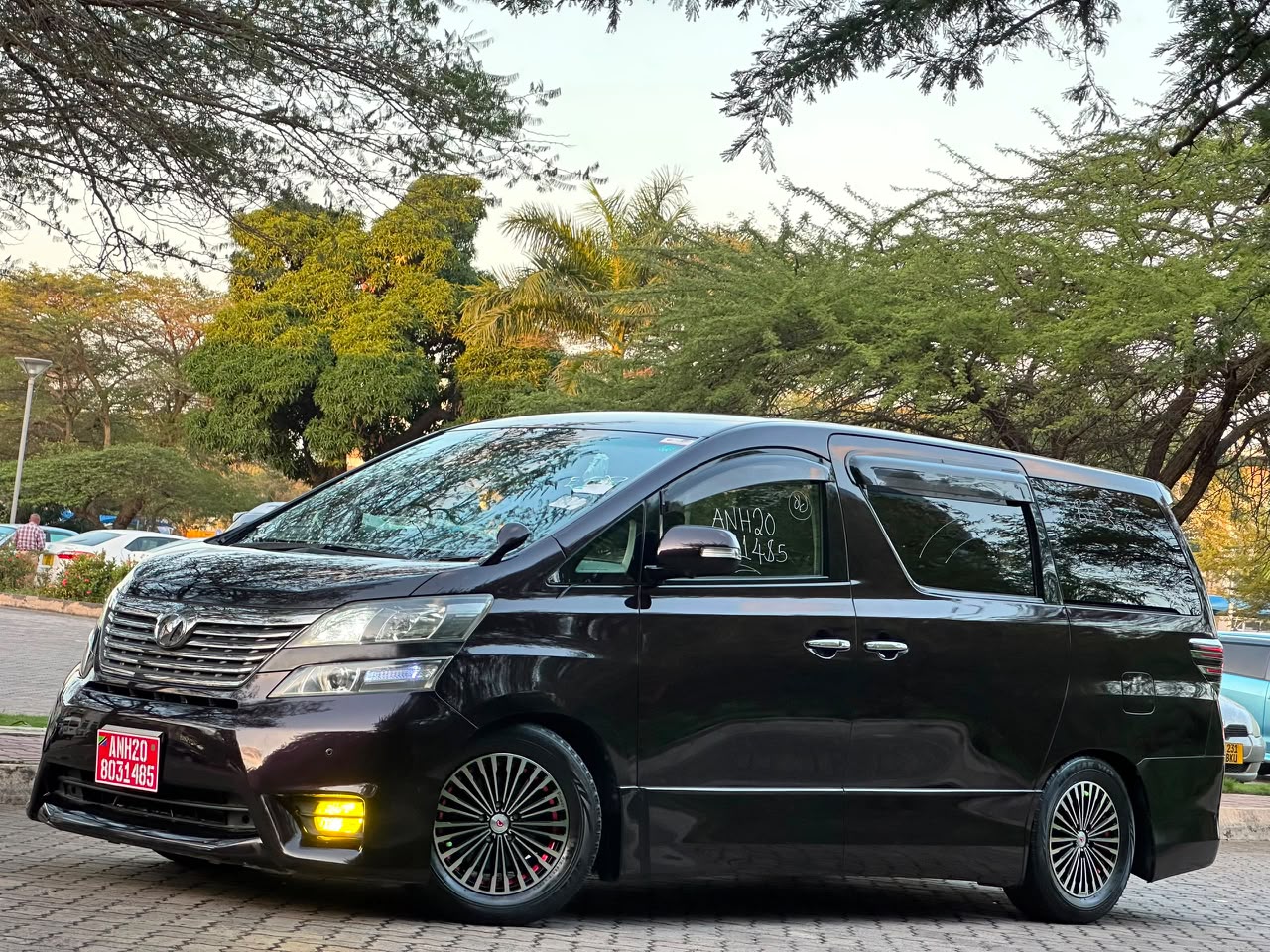 ALPHARD thumbnail 5